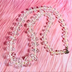 🌸HP Stunning chunky crystal graduated hand knotted